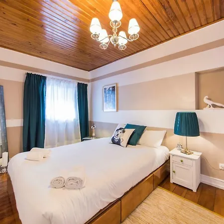 Picoas Artistic Flat