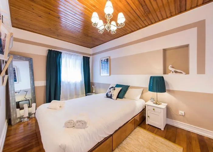 Picoas Artistic Flat